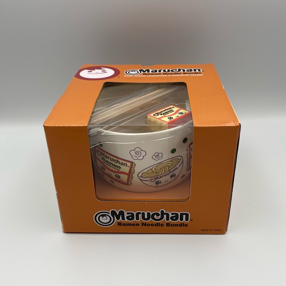 *New* Maruchan Ramen Noodle Bundle - Bowl, Chopsticks & Holder, and Soup Spoon